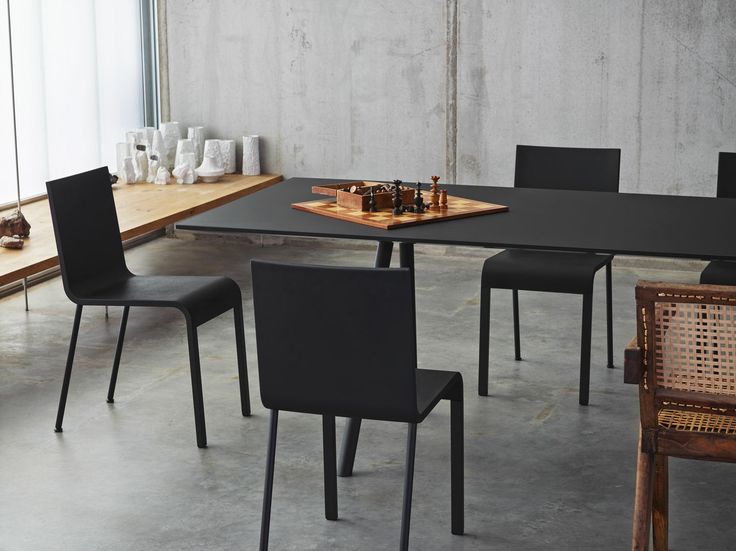 .03 Vitra - 3068b4a493ee982f7bb3c24dea4d1250