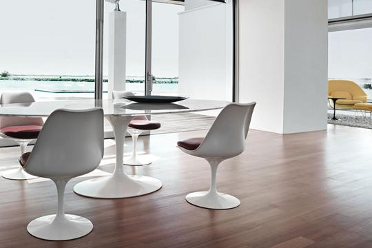 Tulip tafel en stoelen