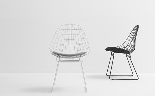 Wire chair