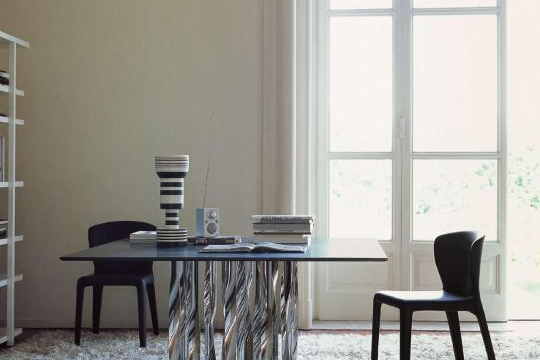 Hola Chair Cassina